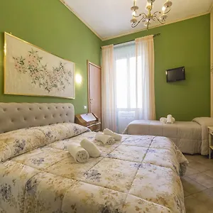 https://albachiara-guest-house-rome.it-romehotels.com