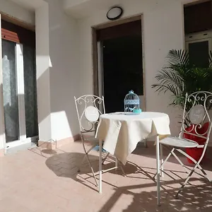 https://bnb-la-casa-di-luce.taorminaitalyhotels.com